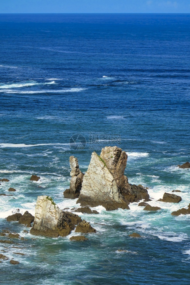 阿斯图里亚公国沉默海滩附近的坎塔布里海克夫斯阿图亚西班牙欧洲岩石环境靠近图片