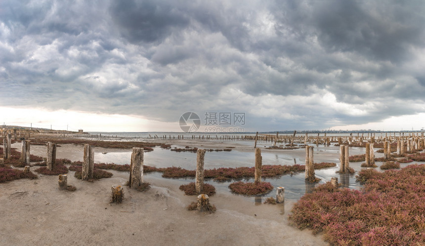 欧洲死的美丽乌克兰奥德萨附近盐湖上空的乌克兰云德萨岛Kuyalnik盐河口干燥图片
