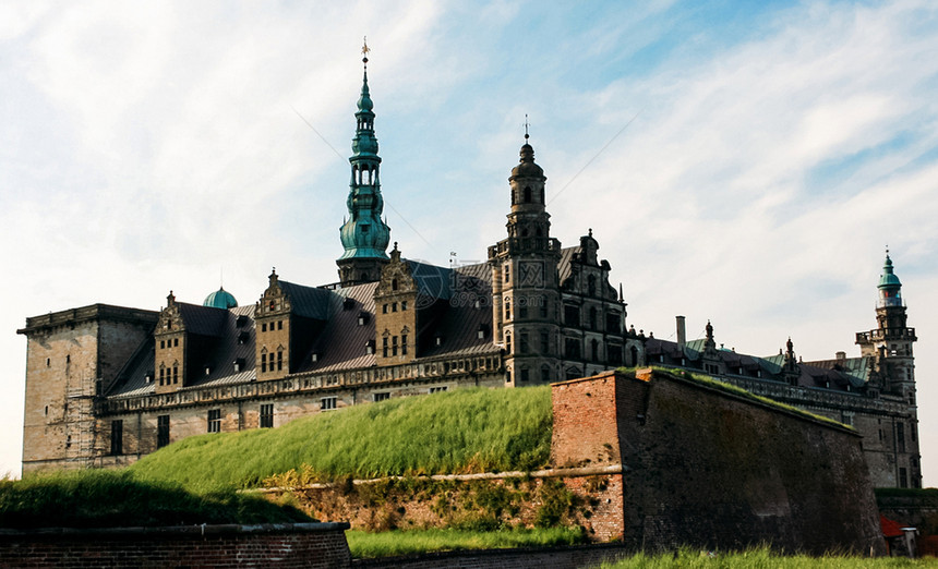 丹麦哥本哈根市中心的罗森堡由四世国王建造在160至3年间以荷兰文复兴的风格延伸至1603年古董塔景点图片