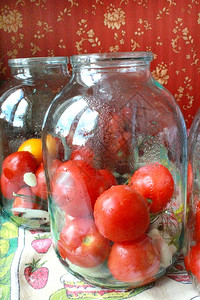 收成罐子可口为保存而准备的罐中西红柿图像图片