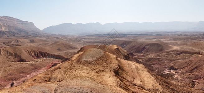 公园旅行以色列内盖夫沙漠中小克拉泽马赫泰什卡坦沙漠风景多岩石的图片
