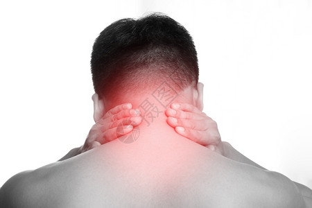 治疗一种肩部疼痛是区域发生的疼痛这是肩部运动的结果肩部运动可能导致异常症状的而肩部移动图片