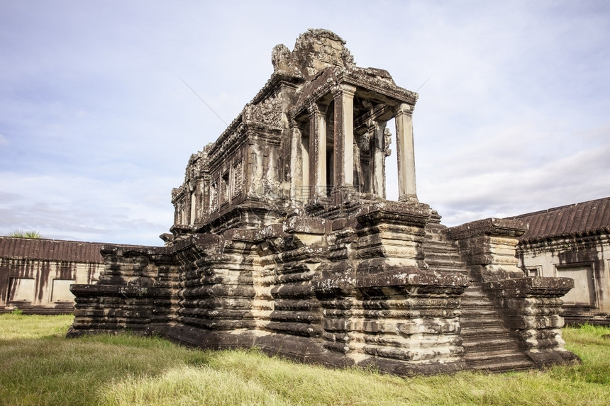 纪念碑AngkorWat主要寺庙综合体第一个内部院子的座图书馆大楼之一约建筑学图片