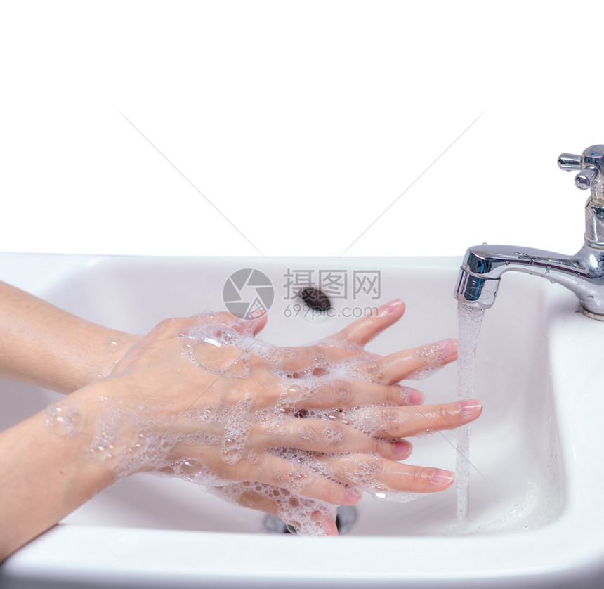 外科医生卫保健肮脏的妇女用肥皂泡沫和自来水洗手在浴室水槽上清洁管下净用于个人卫生以防止流感和冠状良好的洗手程序以杀死细菌图片