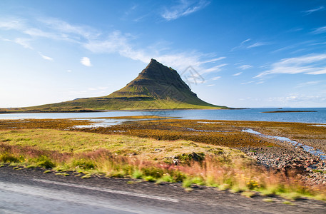 目的峡湾冰岛斯奈费尔内半岛的Kirkjufell山著名的图片
