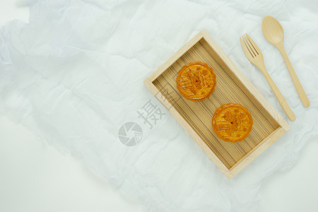 中式传统节日美食月饼图片
