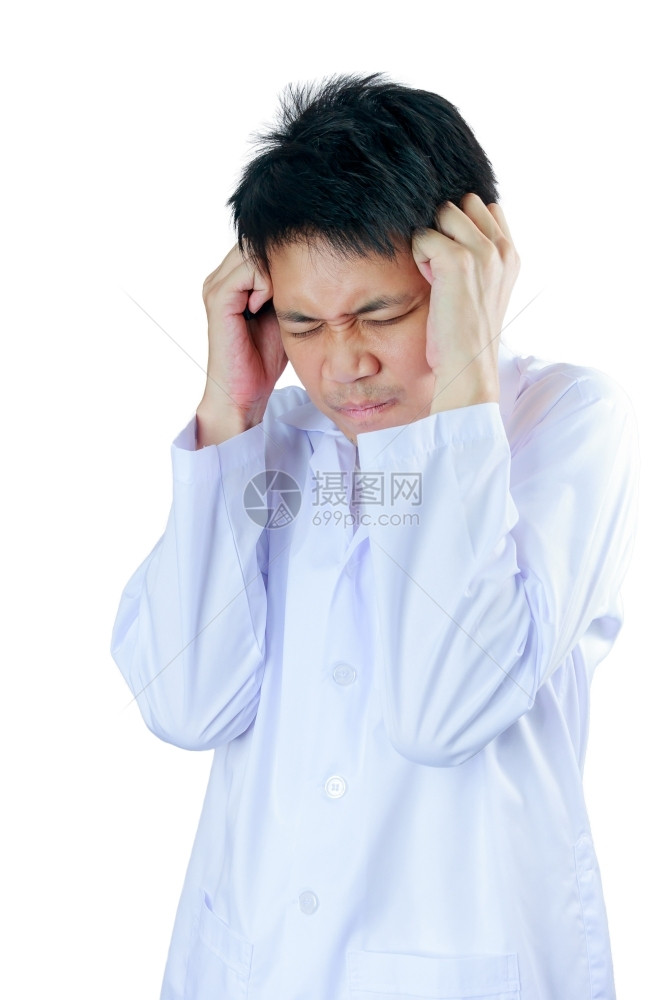 病人患有头痛压力紧张用手抓头护士偏痛过重的医生于紧张的孤立白种背景人文情绪b精神上人类商业图片