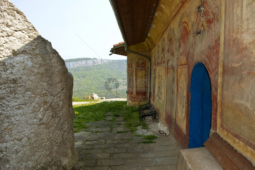 孩子保加利亚14世纪建于保加利亚的VelikoTurnovo附近的修道院倒塌于19世纪重建的托曼岛天花板图片