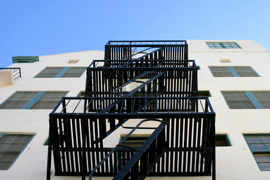 防火躲避楼梯安全脚步高度梯子公寓出口建筑情况金属天空图片