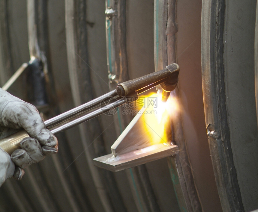 工作焊接工焊机生产火焰气体制造业乙炔金属手套图片
