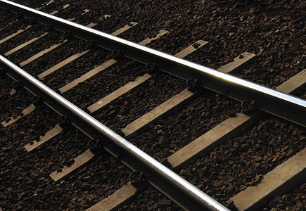 铁路运输石头火车棕色旅行灰色背景图片