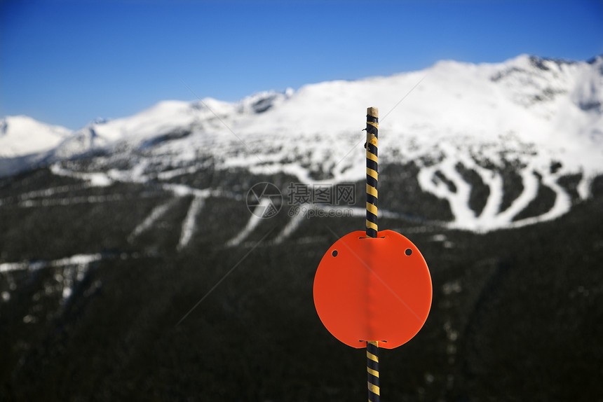 山上的滑雪度假胜地足迹警告装备危险旅游旅行轨道娱乐假期照片踪迹图片