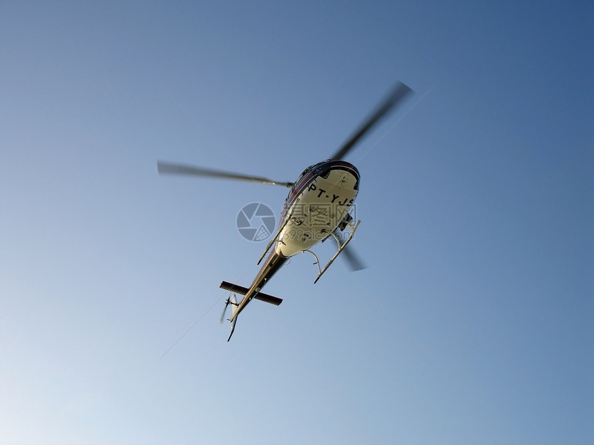 直升机螺旋桨运输菜刀蓝色飞行机航空运输航空天空飞行图片