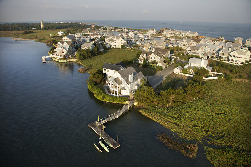 沿海社区帆船海洋水路码头建筑沼泽住房邻里房子船只图片