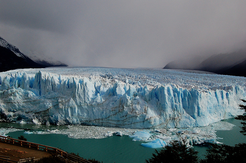 帕塔哥尼亚佩里托莫雷诺冰川旅行生态破冰远足冒险图片