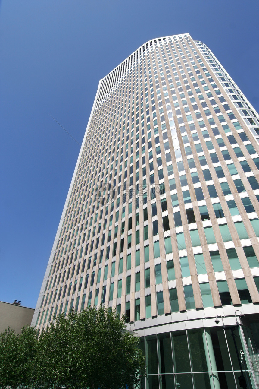 天空压台城市蓝色公司市中心建筑学树木金融摩天大楼办公室银行图片