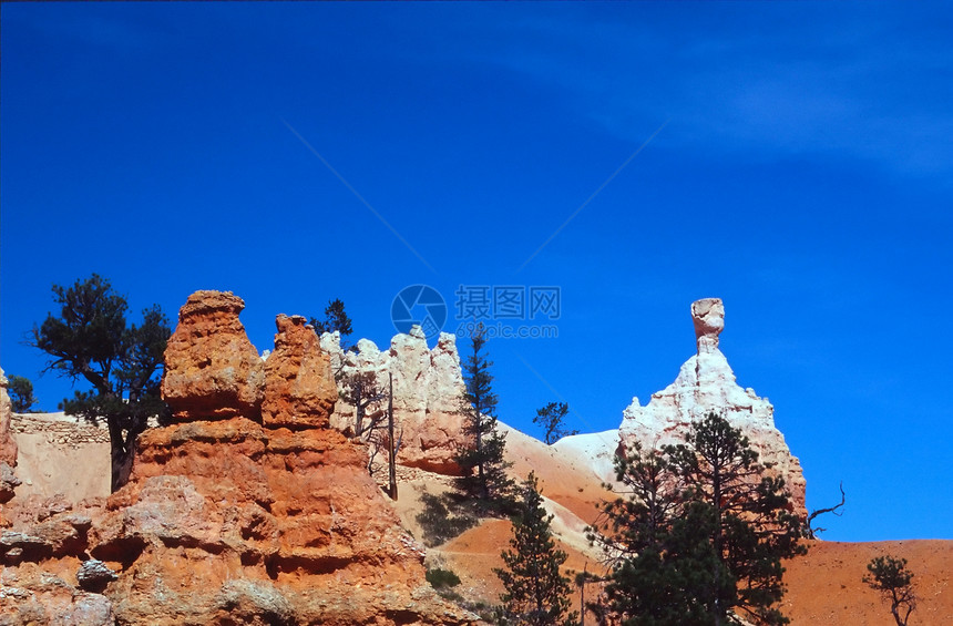 布莱峡谷国家侵蚀红色地质学沉积地标白色纪念碑橙子图片