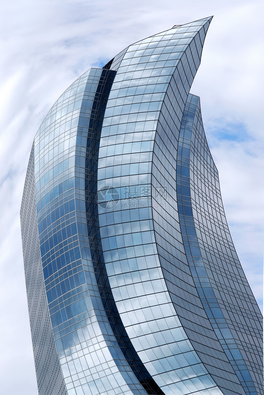 扭曲的摩天大楼图片