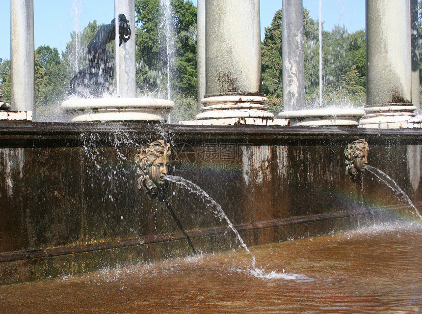 喷泉文化彩虹飞溅喷射青铜芡实大理石建筑学柱子门廊图片