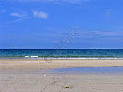 在沙滩上 圣卡斯特莱吉尔多背景图片