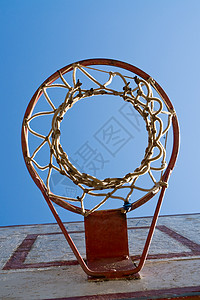 篮球圈体育场学校游戏竞赛天空损失运动闲暇篮子灰色背景图片