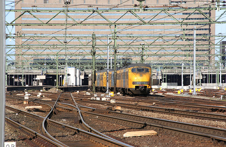 火车站列车火车中心旅行民众两极通勤运输曲目建筑物背景图片