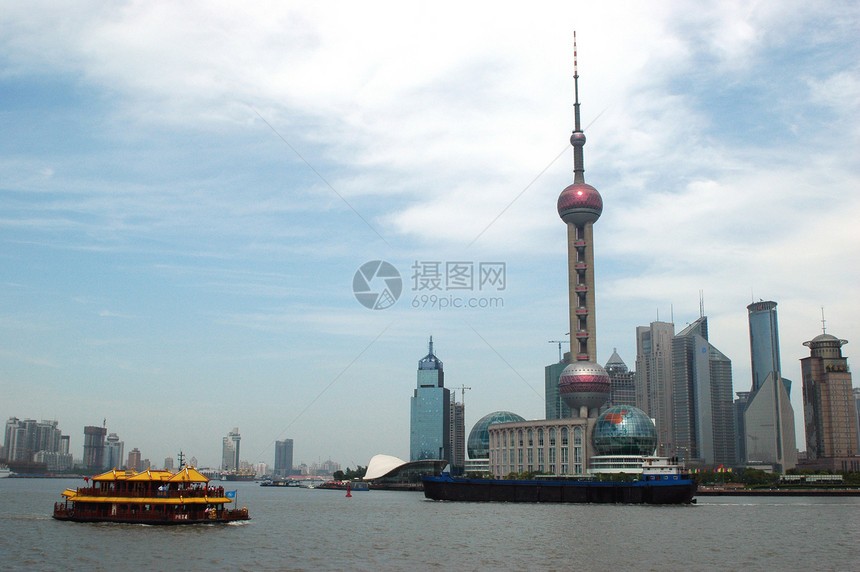 美丽的上海与中国船图片