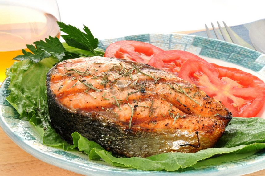 鲑鱼牛排海鲜蔬菜粉色美食草药午餐牛扒烧烤营养图片