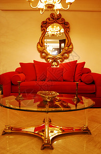 沙发详情页描述带有红色沙发的客厅地面装饰镜子颜色家居家具风格大厦奢华家庭生活背景