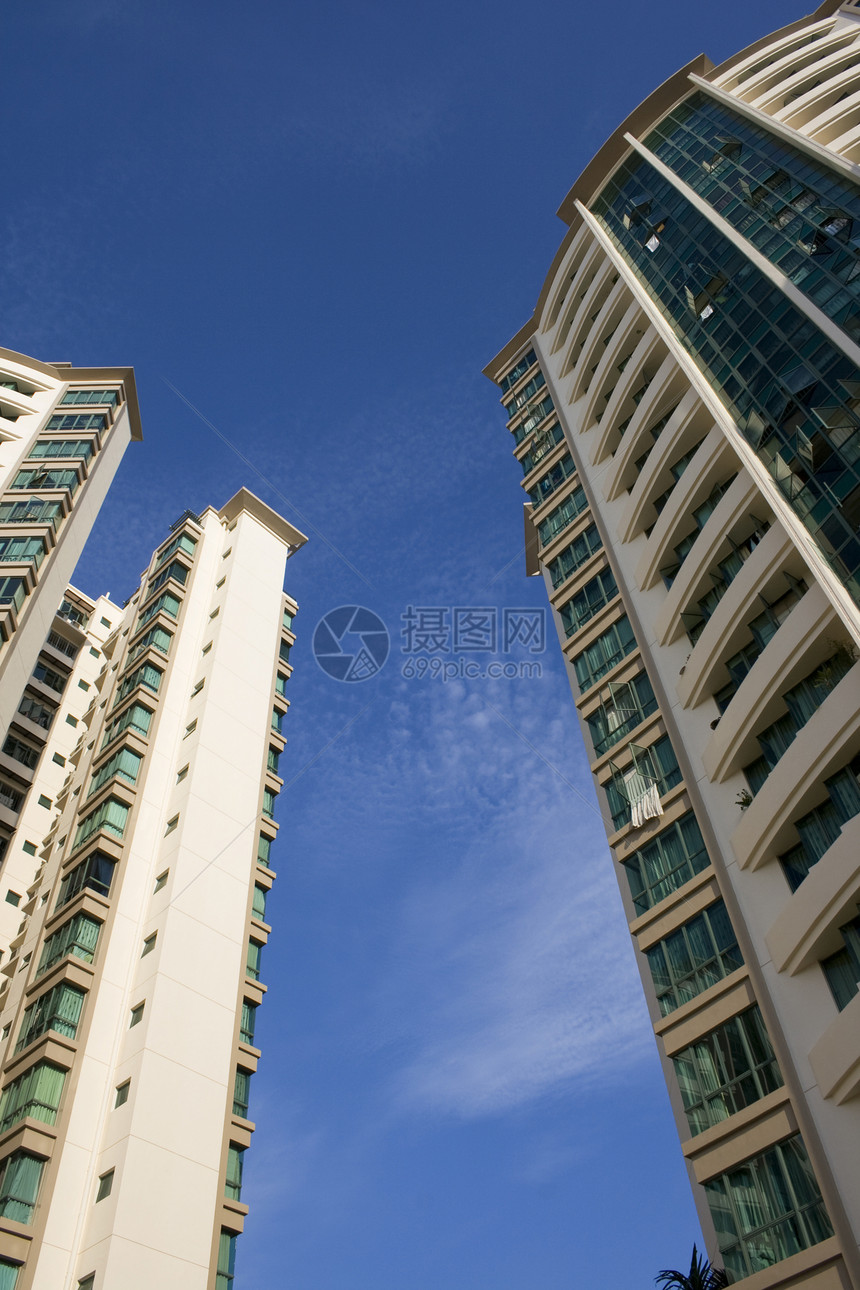住宅楼建筑公寓天空蓝色图片