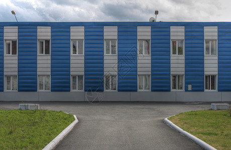 现代办公楼仓库制造业教育总部建筑天空花园蓝色学校商业背景图片