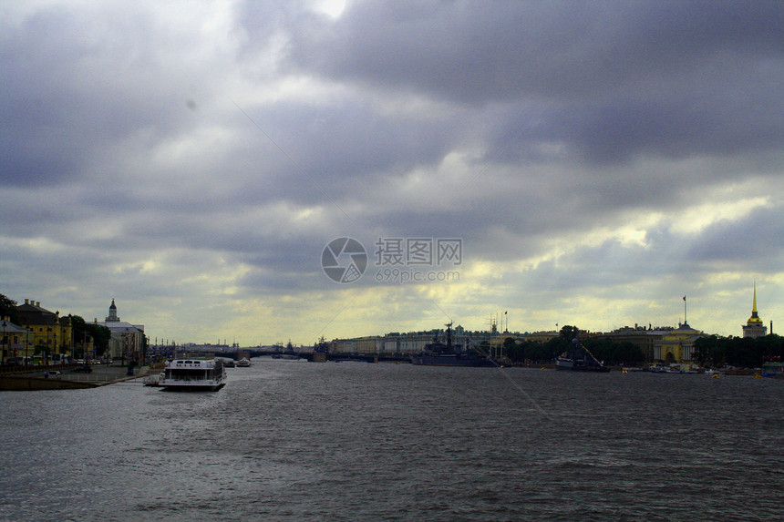 圣彼得堡Neva河天空历史黑色危险雷雨运动戏剧性飓风大教堂天气图片