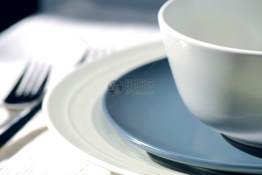 位置设置银器桌子用餐刀具装潢环境食物派对餐厅陶器图片