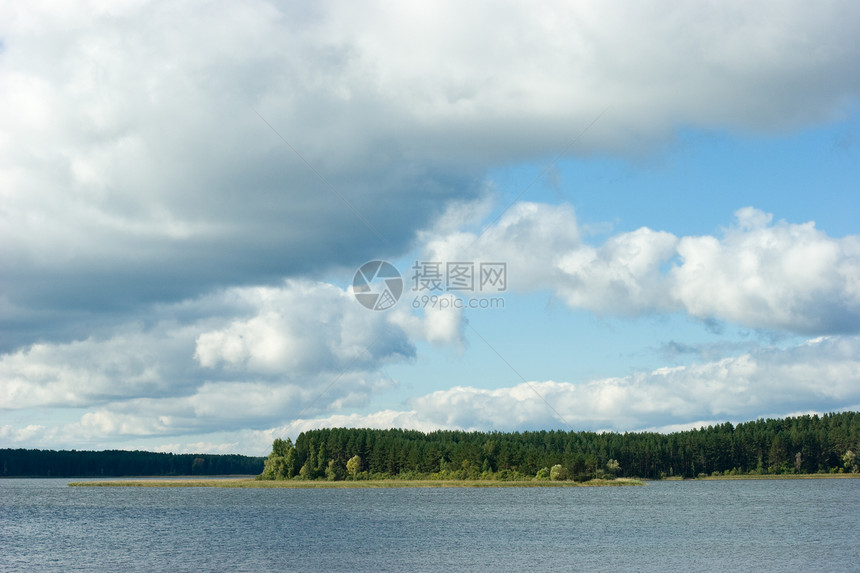 湖上云层野生动物自由天堂季节太阳地区城市地平线池塘环境图片