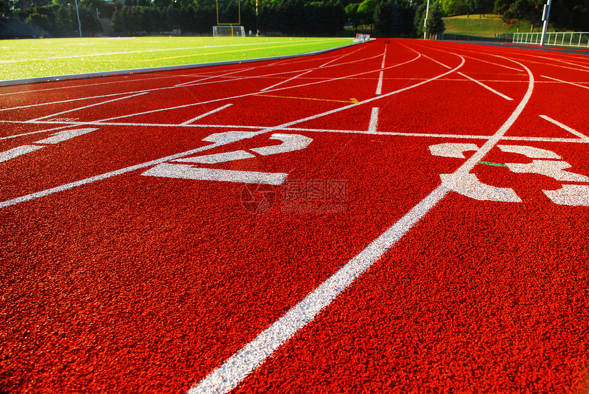 赛马跑步曲线课程数字足球编号场地红色运动员运动图片