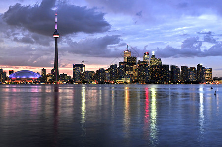 加拿大海滨高楼日落高清图片