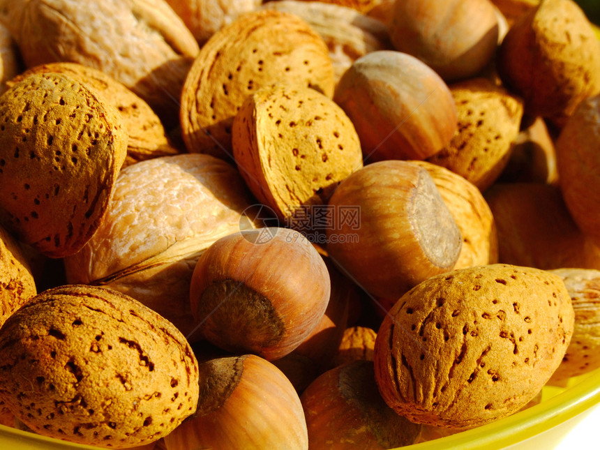 混合坚果生产季节性食物水果味道榛子棕色早餐核桃营养图片
