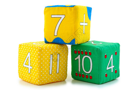 儿童砖头学习绿色孩子玩具立方体抹布红色数字蓝色织物背景图片