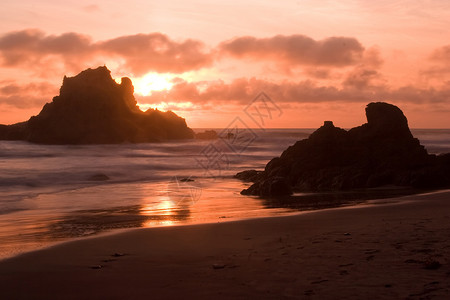 大南沿海日落旅行游客海岸悬崖公园海洋风景海岸线高清图片