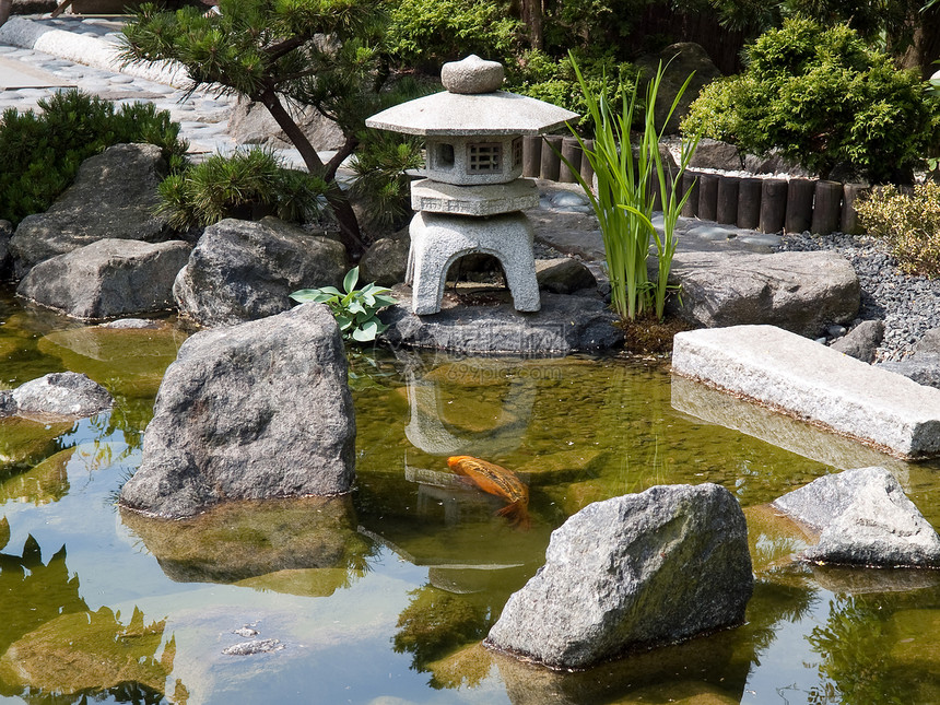 日本花园详情雕像美化池塘优雅住宅园林文化后院公园绿化图片
