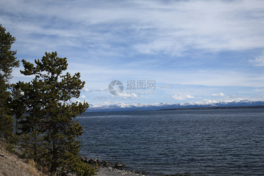 黄石湖树木国家蓝色假期景点公园丘陵天空旅游旅行图片