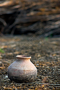 旧锅土壤土地火葬石头陶器手工岩石艺术阴影工艺背景图片