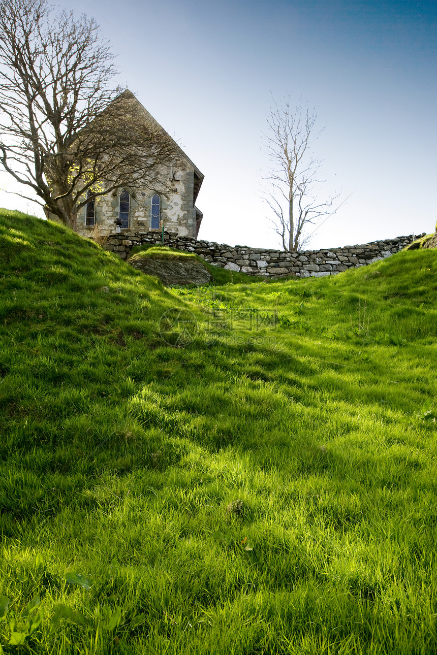 石石教堂岩石游客建筑学草地旅游爬坡传统建筑教会图片
