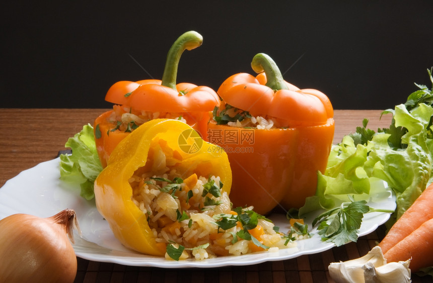 保加利亚烹饪菜沙拉文化香菜香料美食饮食胡椒盘子洋葱叶子图片