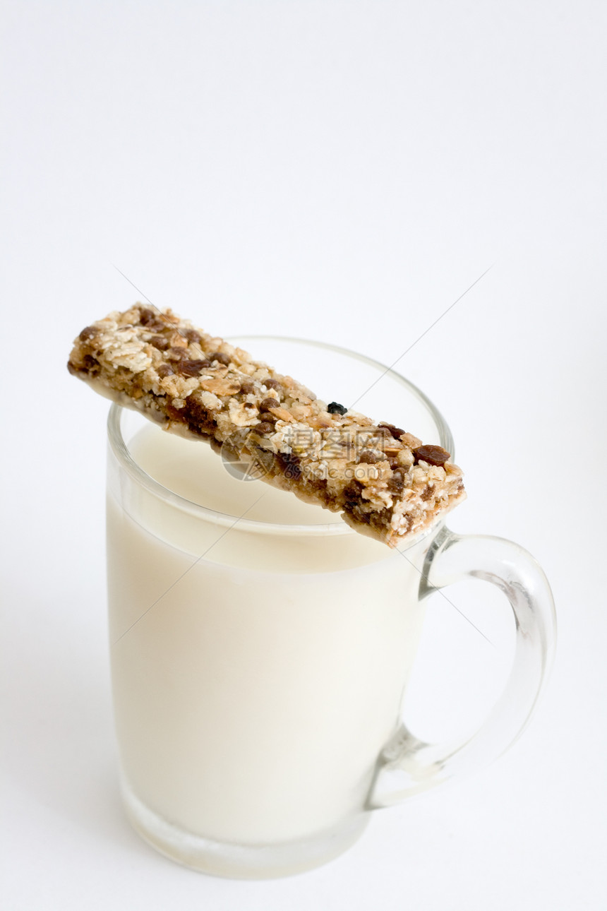 牛奶和健身棒葡萄干保健节食饼干燕麦卫生食物玉米植物薄片图片
