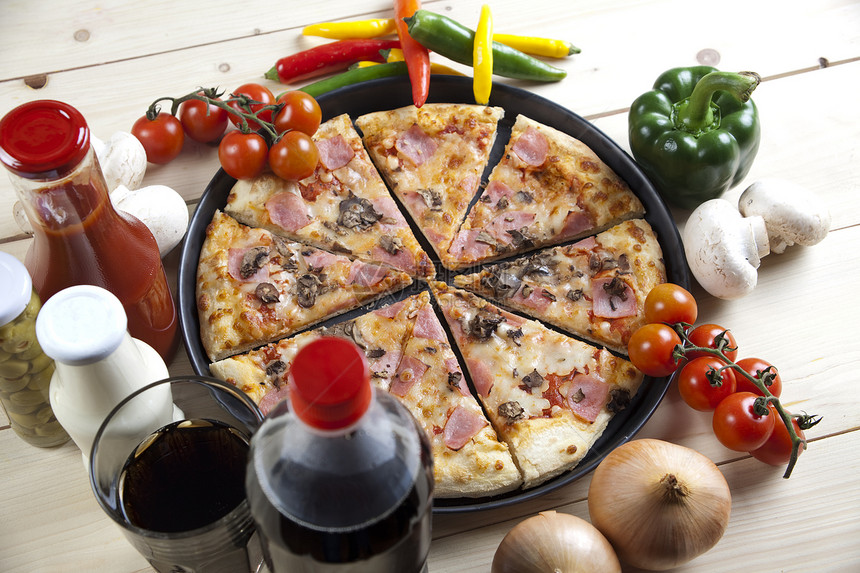 比萨文化美食香料辣椒食物派对晚餐蔬菜面团服务图片