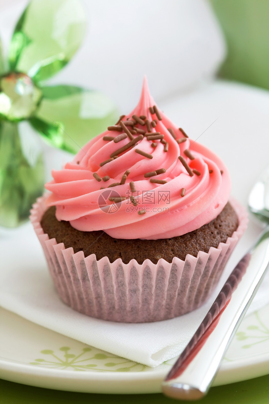 纸杯蛋糕甜点粉色童话小吃家庭勺子烘焙绿色蛋糕巧克力图片