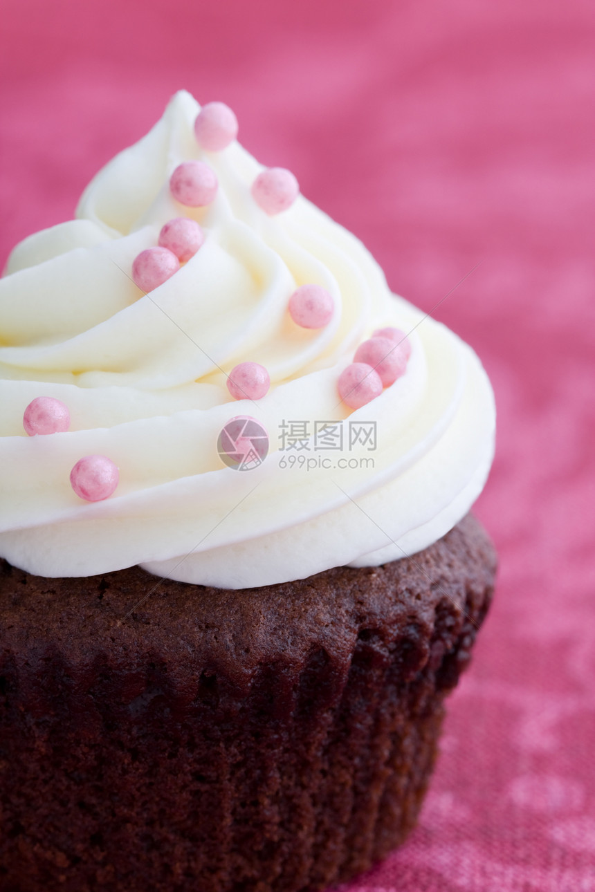 纸杯蛋糕冰镇奶油粉色对象小雨食物烘焙小吃烘烤甜点图片