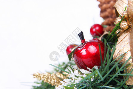 圣诞节装饰品庆典白色装潢蓝色云杉枝条红色金属背景图片