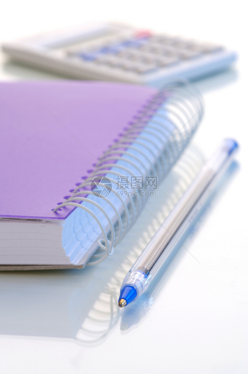 办公室文具计算器笔记本期刊补给品产品杂志日记电脑白色图片